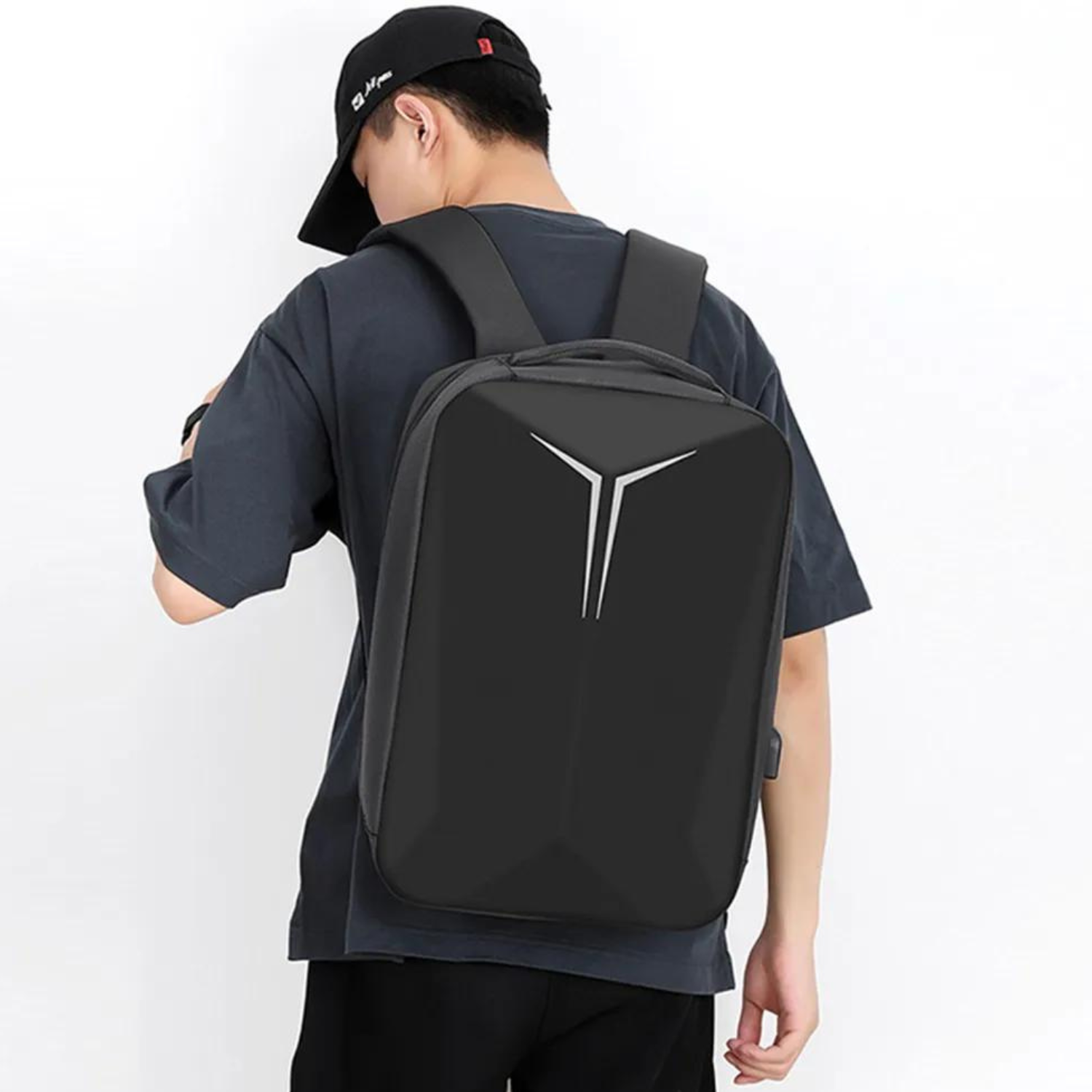 TechSavvy Commuter: 15,6-Zoll-Laptop-Rucksack mit USB-Ladeanschluss