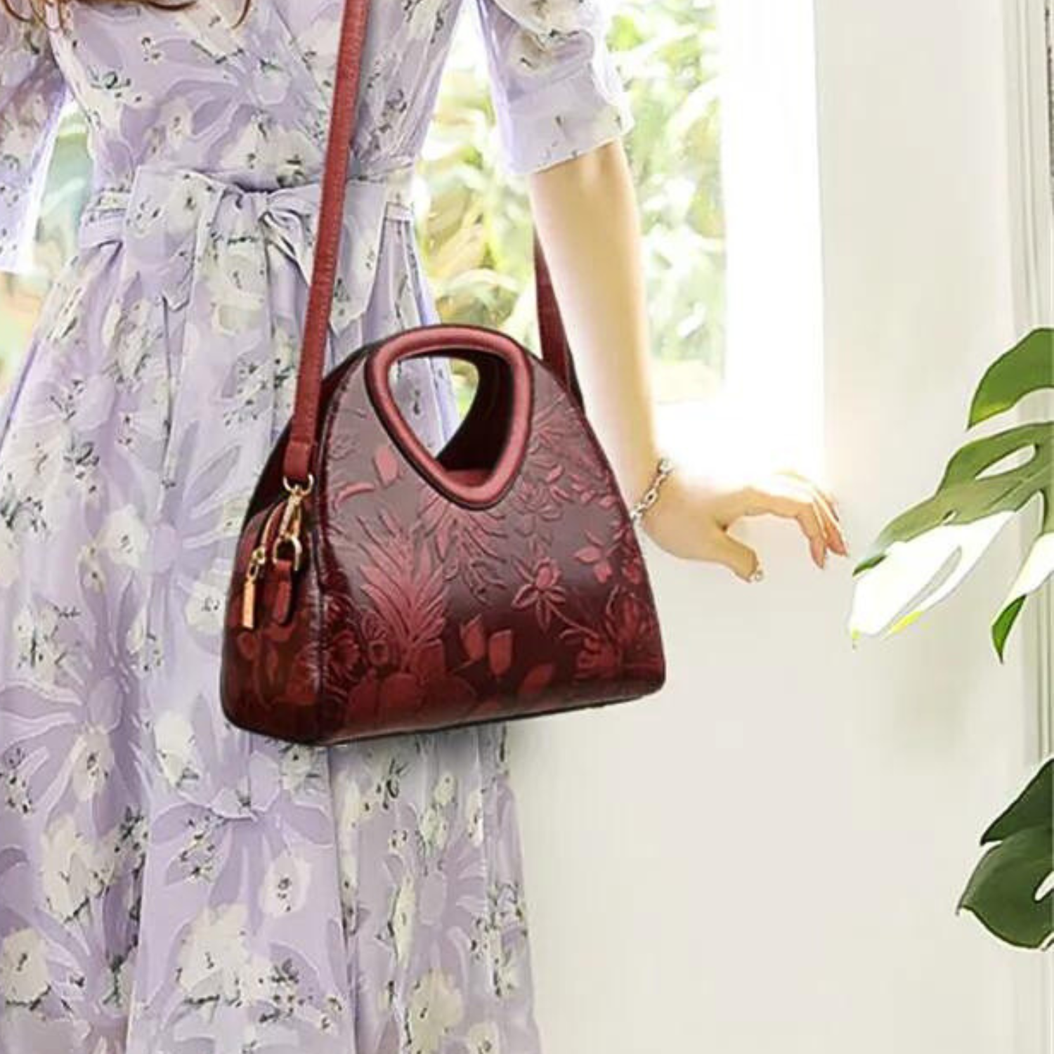 Vanderwah Handtasche: Geprägtes Design mit geräumigem Luxus