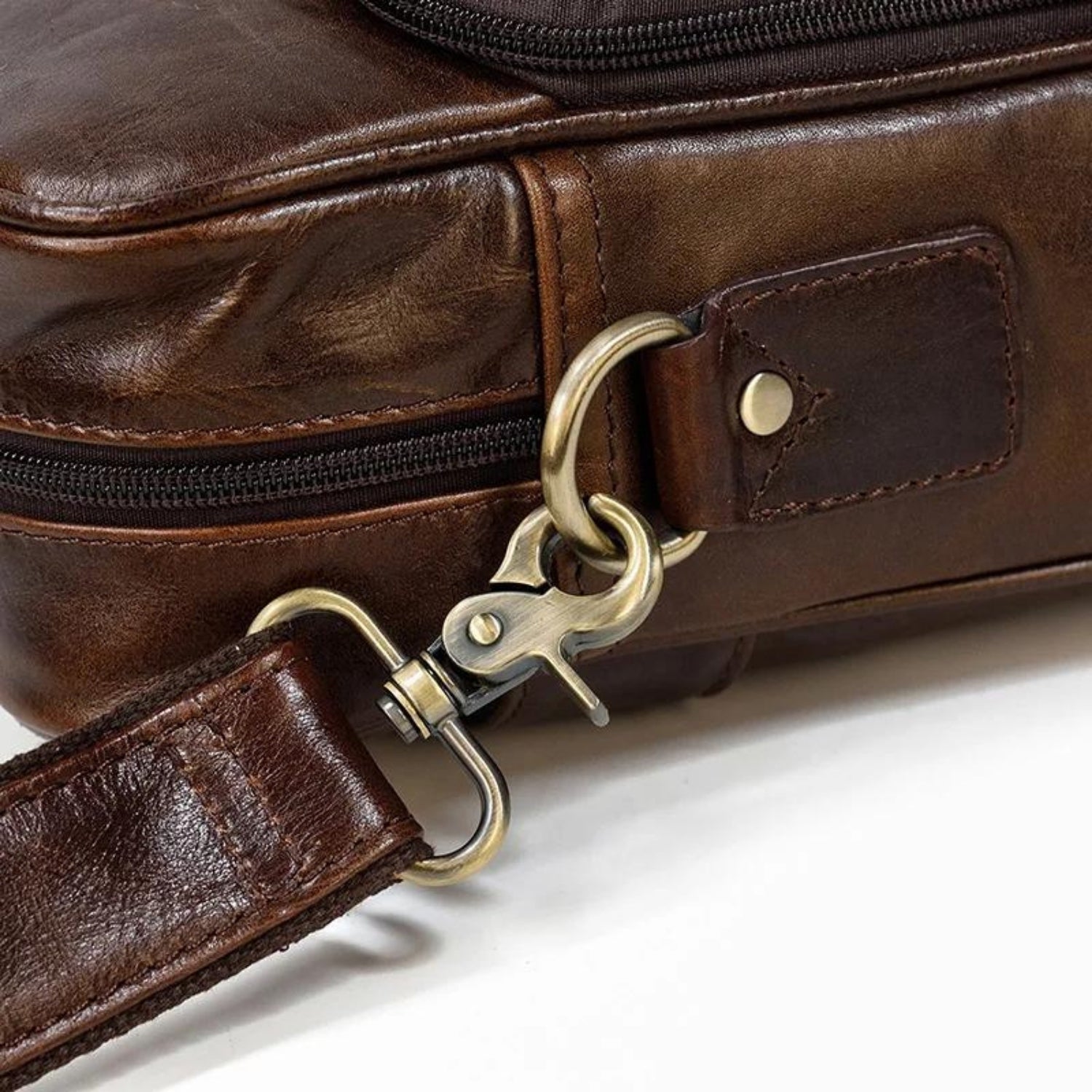 Klassische Laptop-Aktentasche aus Leder – professionell und vielseitig