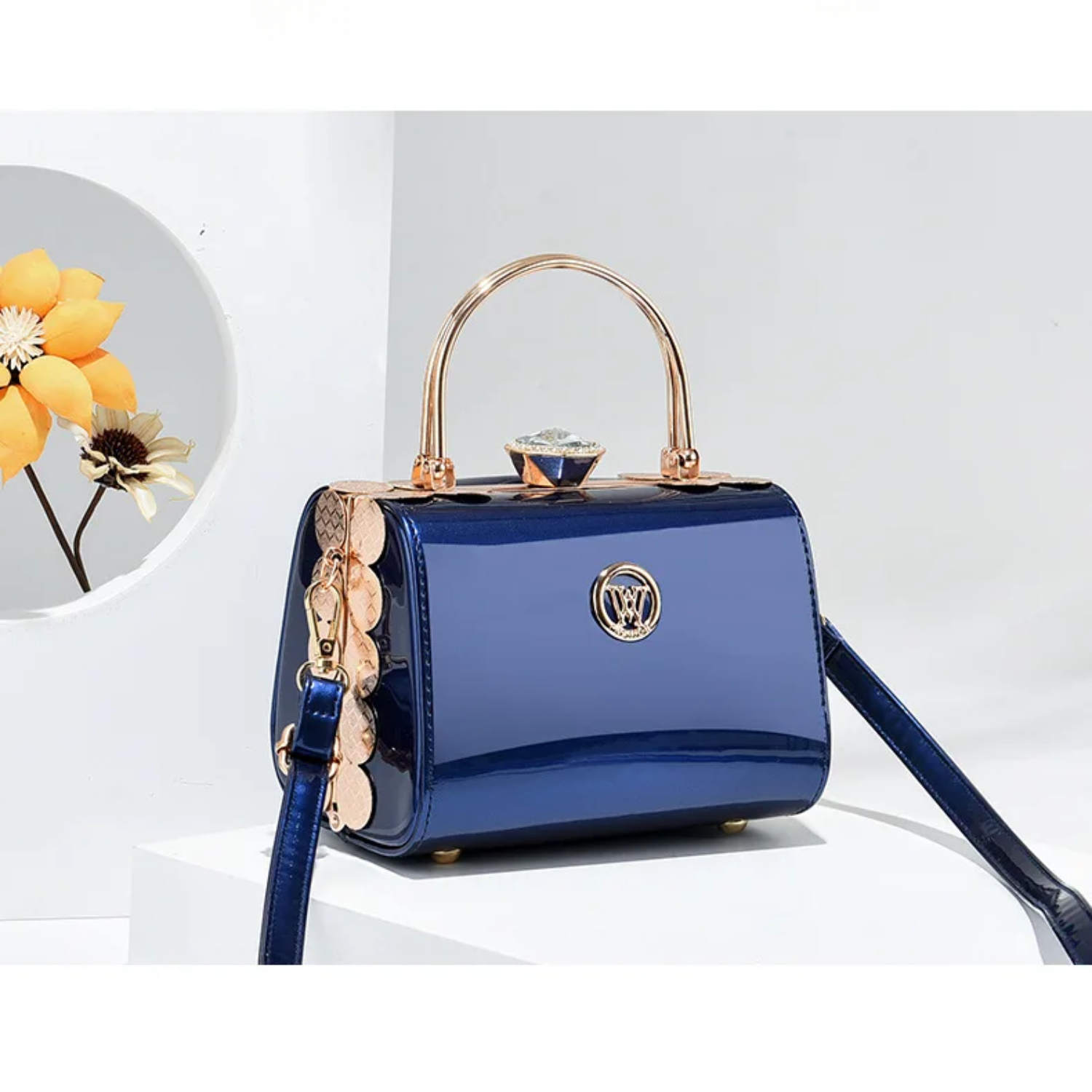 Elegante kleine quadratische Handtasche aus hellem Leder - Hochwertige Damen-Umhängetasche