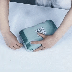 Sleek Sapphire: Mehrzweck-Reisetasche zum Zusammenklappen