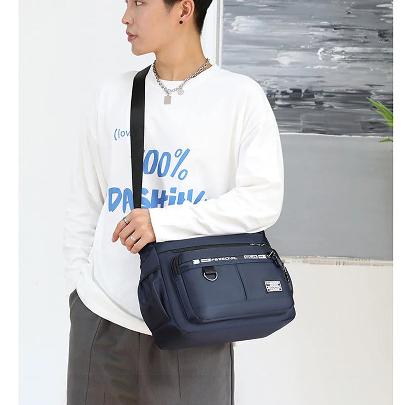 Zeitgenössische urbane Messenger-Tasche