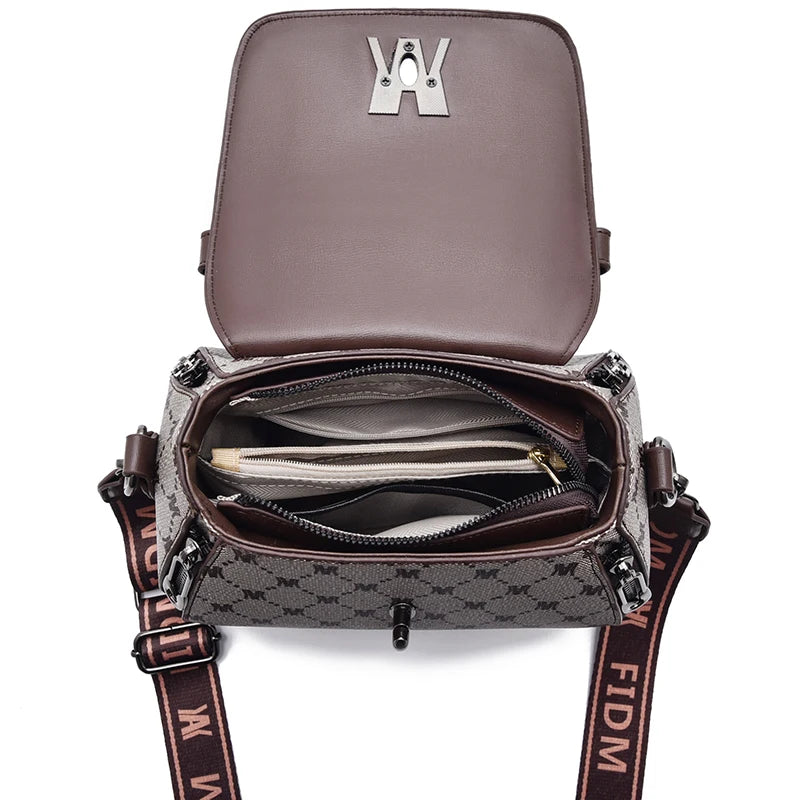 Elegante Umhängetasche mit Monogramm
