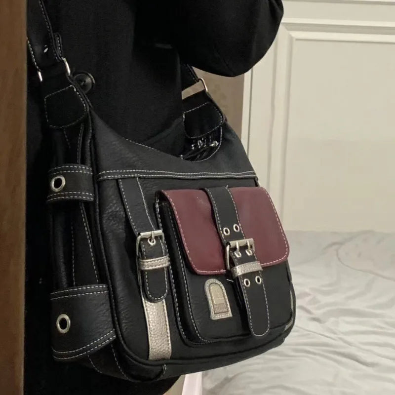 Y2K Vintage Crossbody Bag – Schultertasche aus PU-Leder mit Schnallendetails