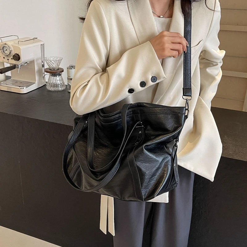 Luxury Large Tote Bag for Women – Soft PU Leather Shoulder Handbag with Spacious Interior & Elegant Design