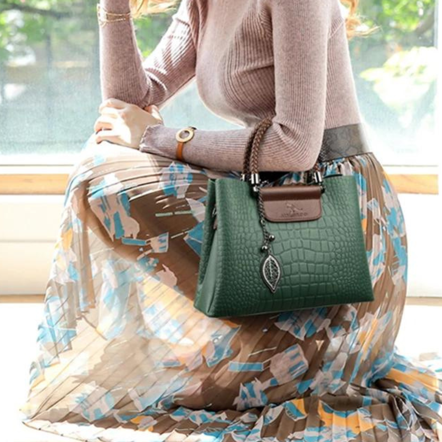 Emerald Allure - Triple-Layered Alligator Texture Tote