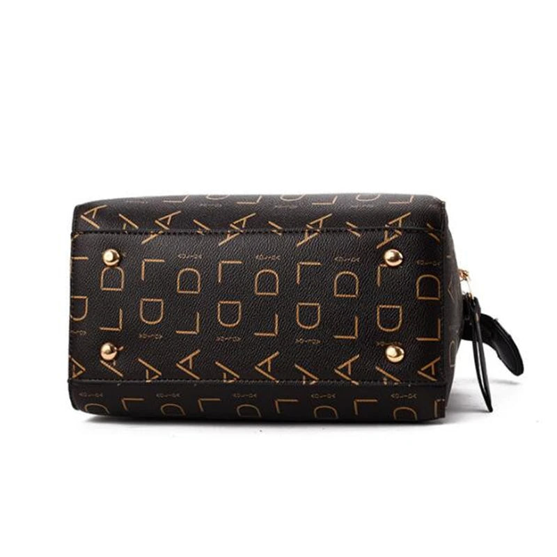 Vento Marea Signature Print Tote: Tasseled Elegance