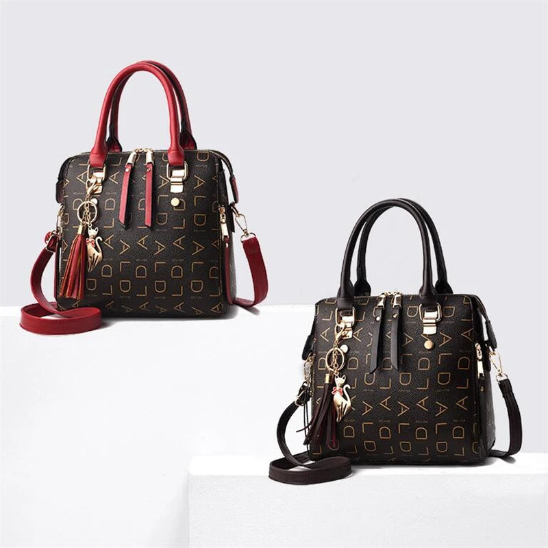 Vento Marea Signature Print Tote: Tasseled Elegance