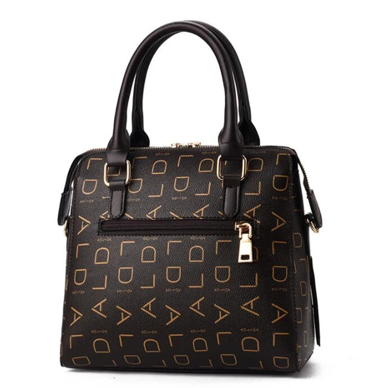 Vento Marea Signature Print Tote: Tasseled Elegance