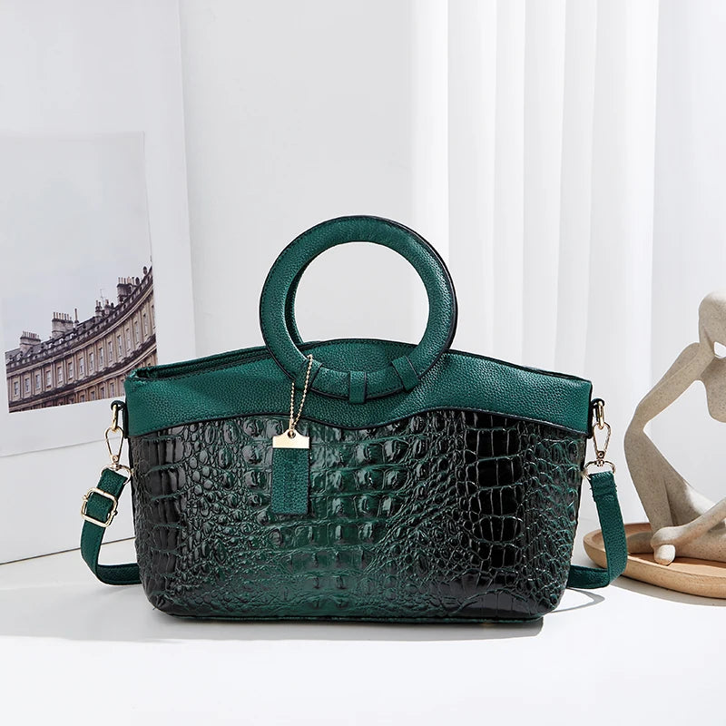Klassische Satchel mit Krokoprägung in Auburn