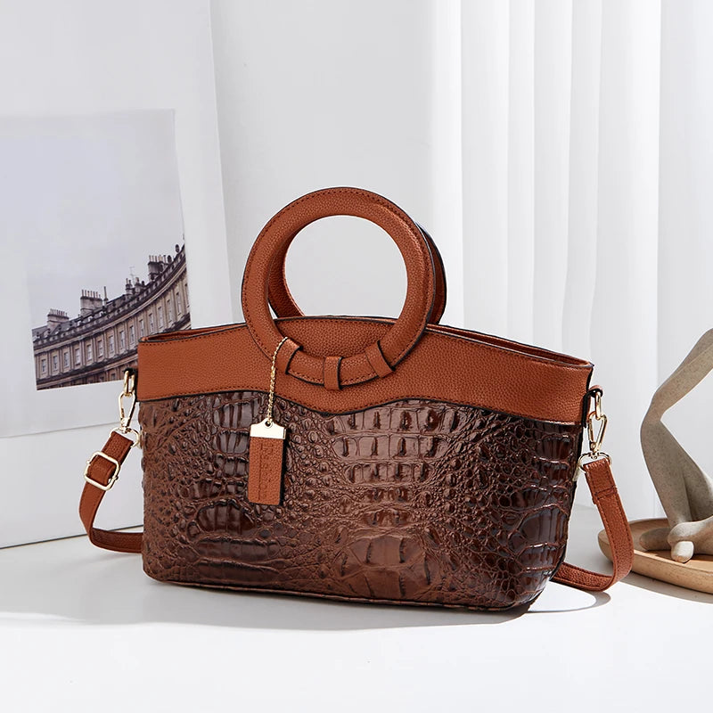 Klassische Satchel mit Krokoprägung in Auburn