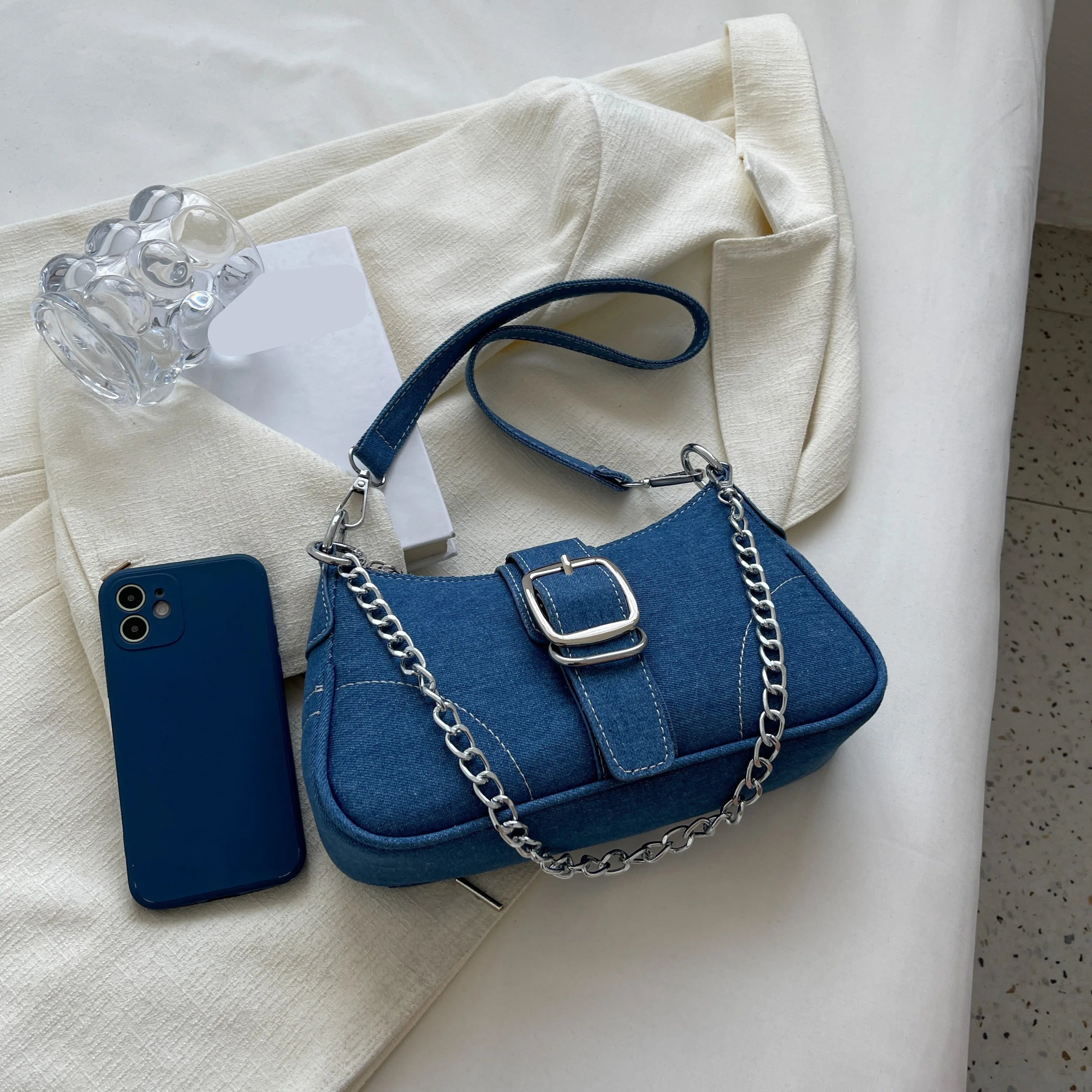 Denim Delight Shoulder Bag: Casual Luxe